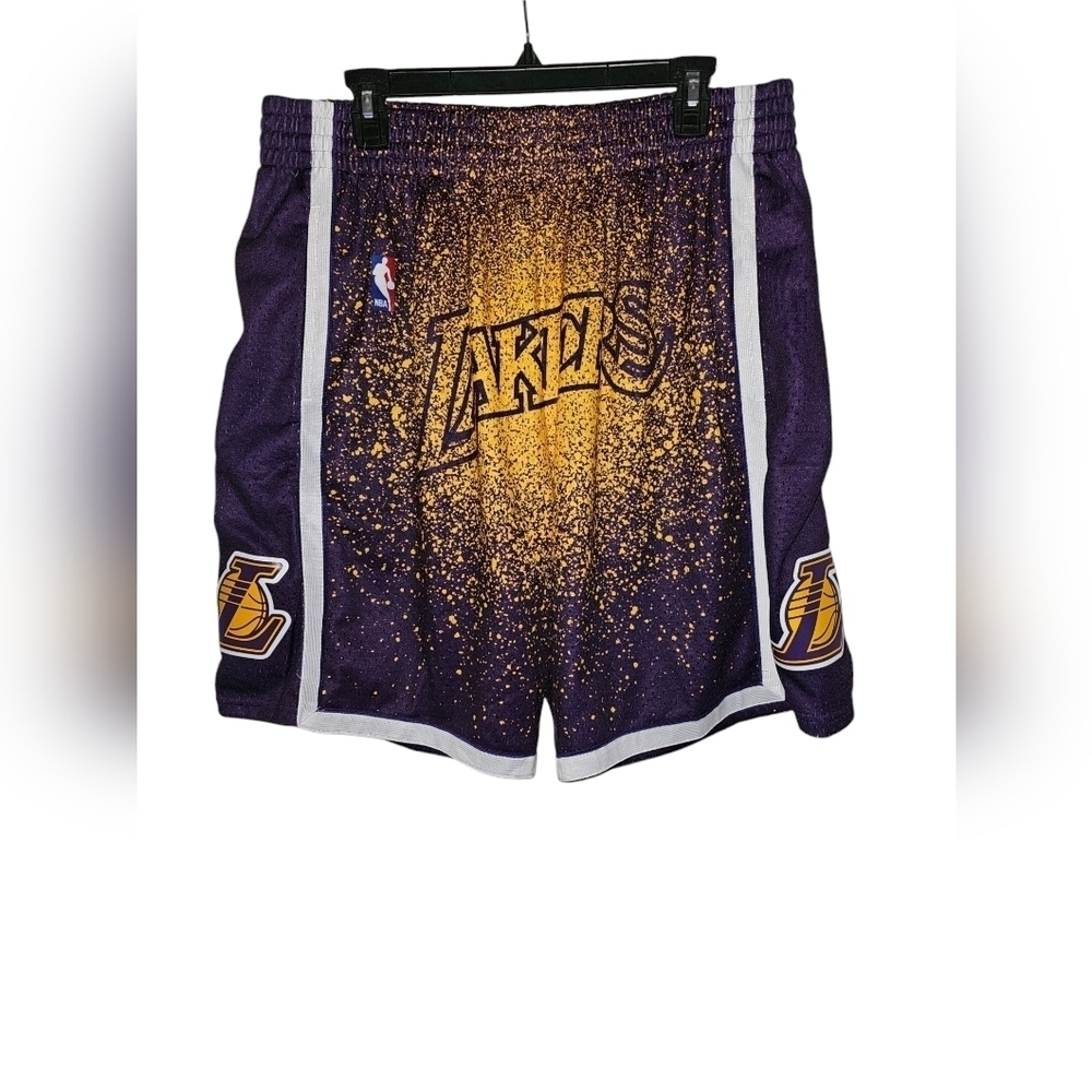SIZE XL MITCHELL & NESS NBA RETAKE GRADIENT SWINGMAN SHORTS LA LAKERS 2009